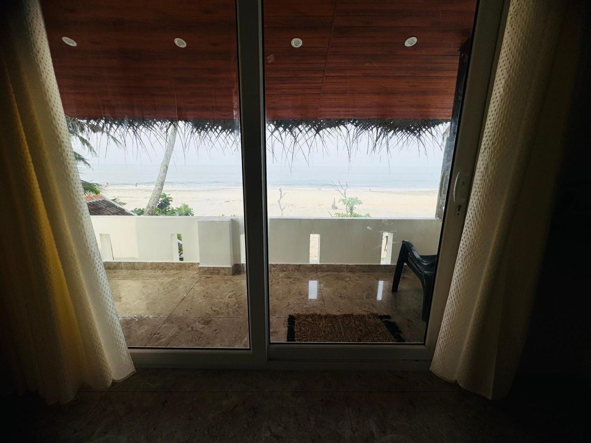 Alivious Beach Homestay Alappuzha Exterior foto