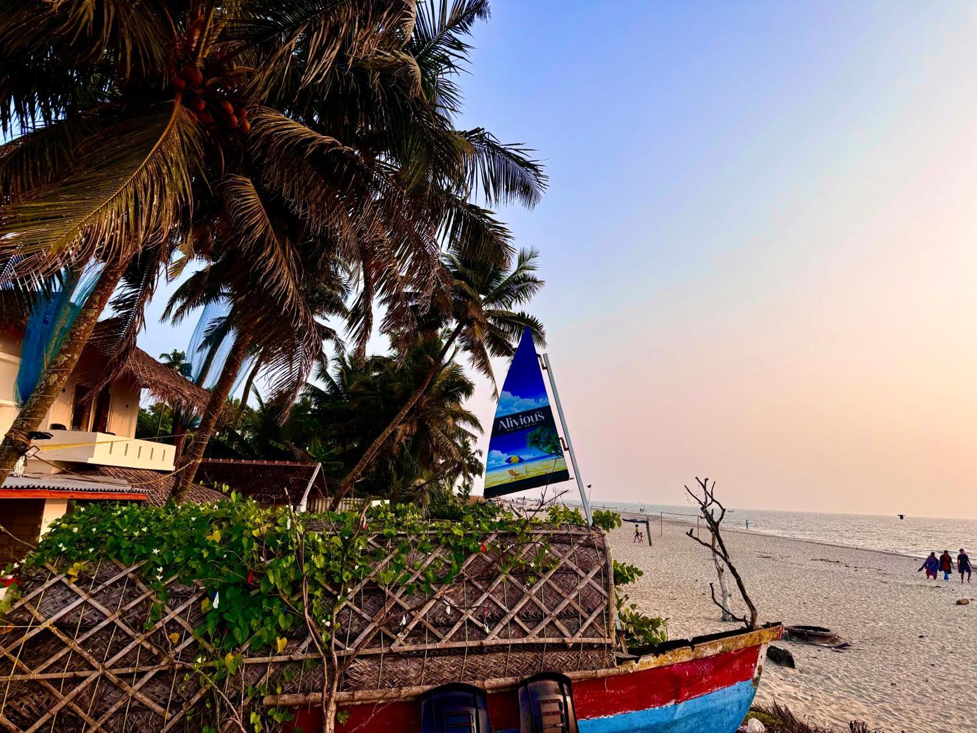 Alivious Beach Homestay Alappuzha Exterior foto