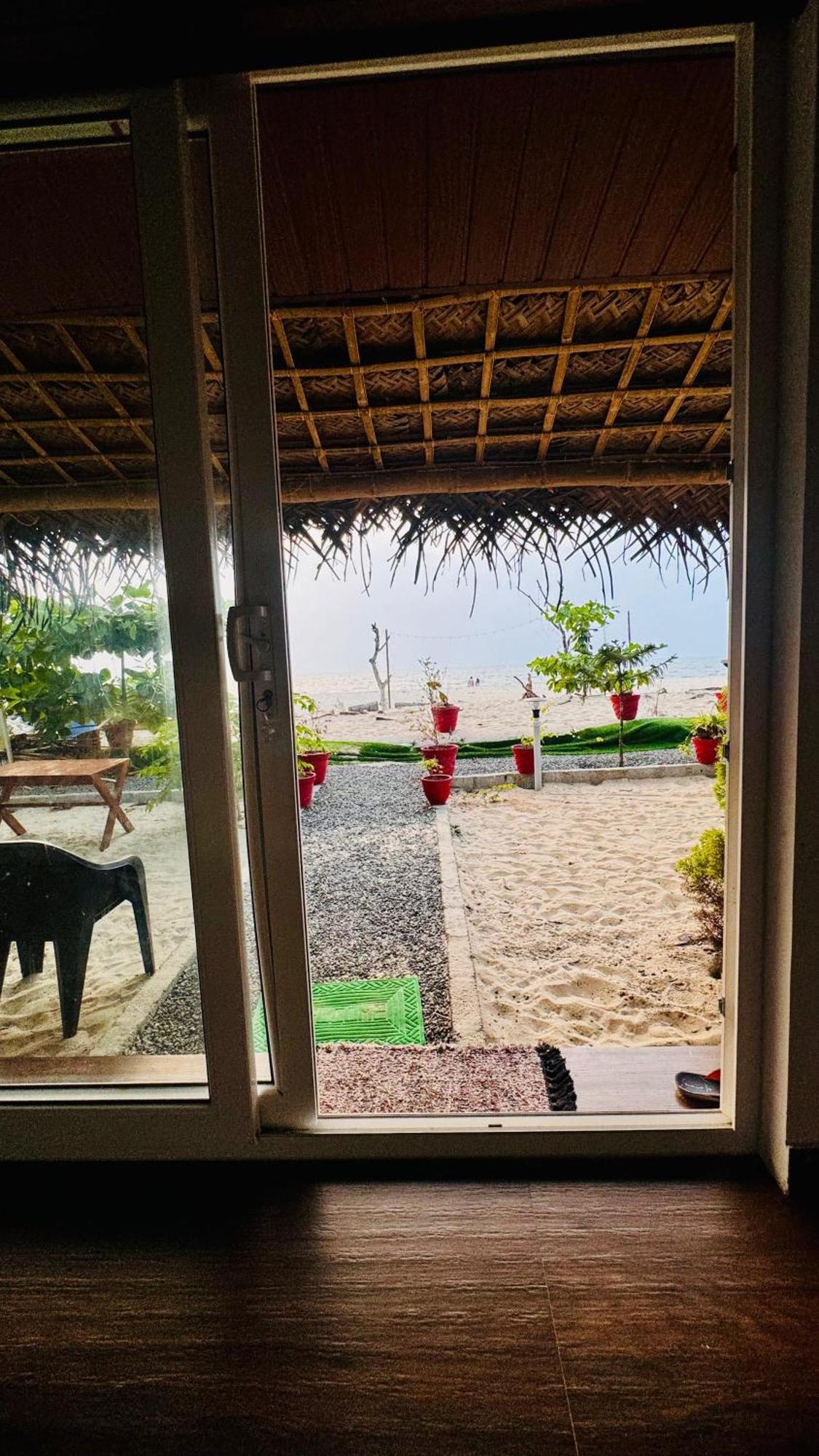 Alivious Beach Homestay Alappuzha Exterior foto