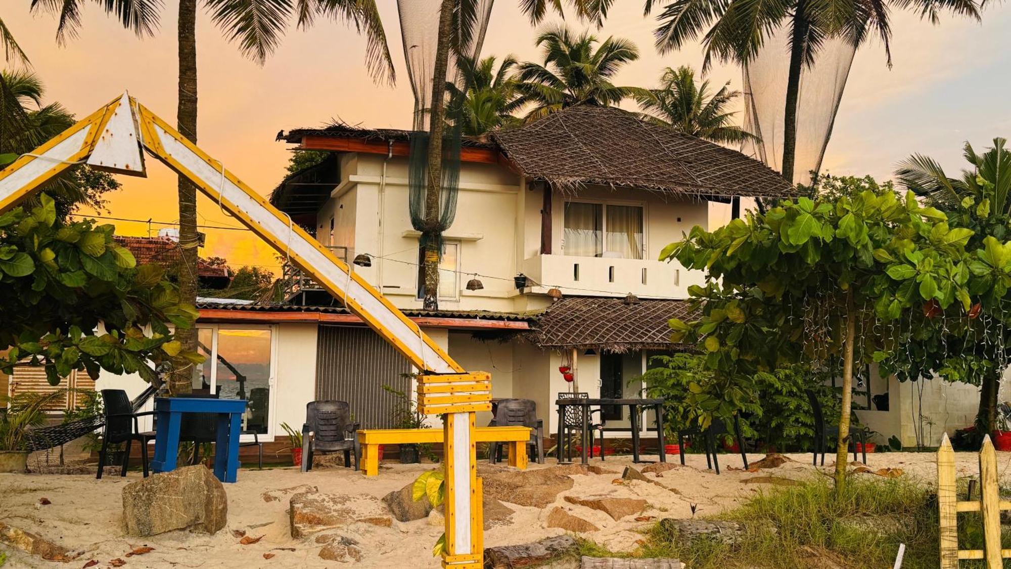 Alivious Beach Homestay Alappuzha Exterior foto